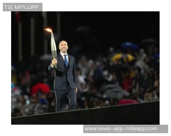 回顾齐达内执教皇马五年辉煌历程十年前今天他首次上任