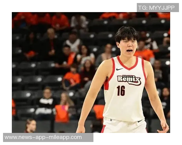 杨瀚森在G联盟比赛中表现出色节奏掌控力强未显疲态