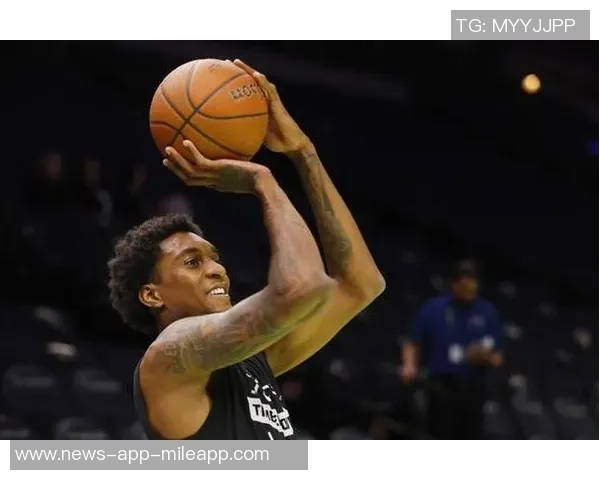 芬奇称赞麦丹在联防中的护筐核心地位全能表现是球队胜利的关键因素