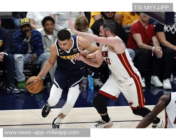 小迈克尔波特半场表现平平三分球命中率低迷仅得9分3板5助 小迈克尔波特半场表现平平三分球命中率低迷仅得9分3板5助